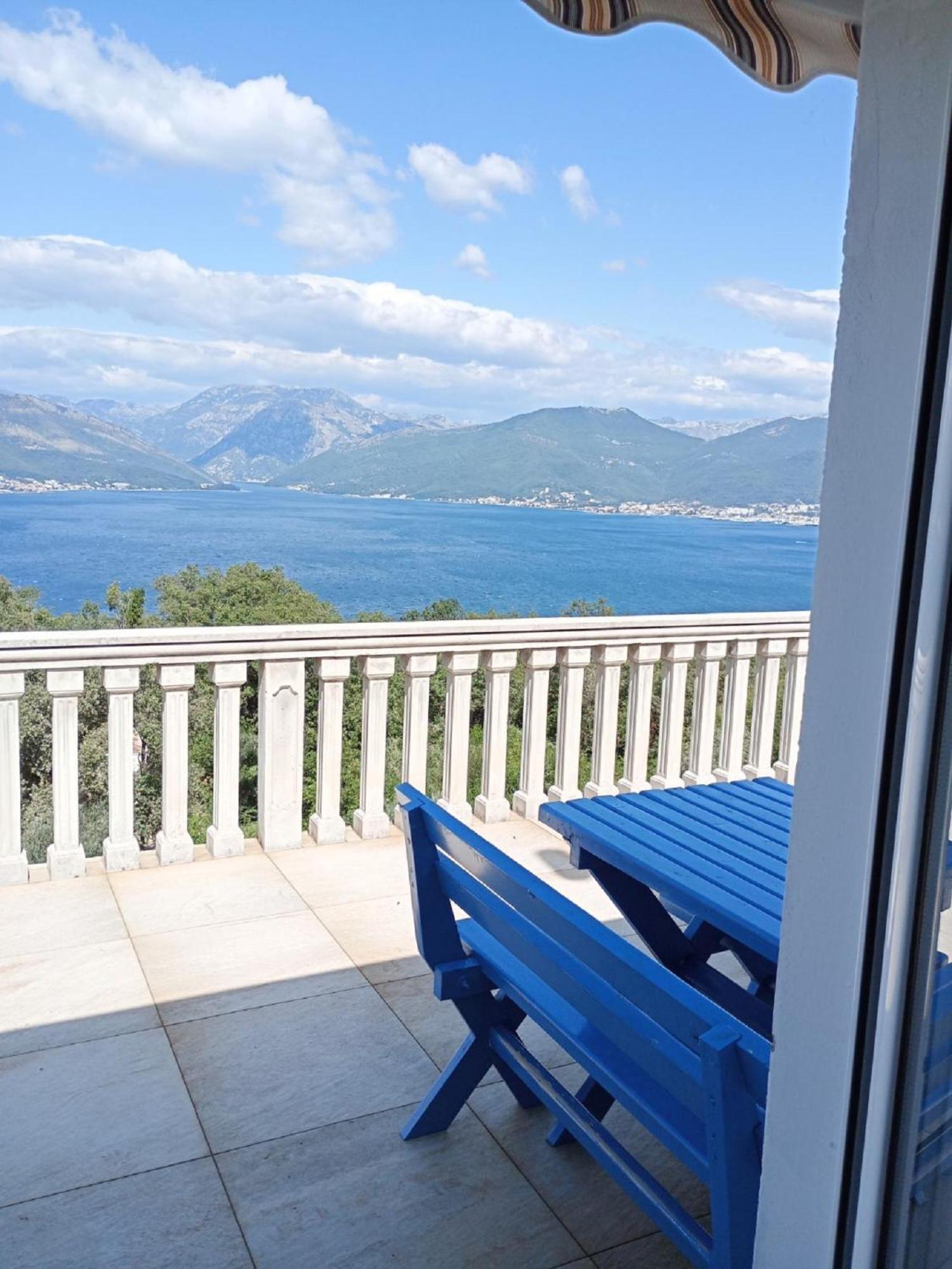 Apartments Vidikovac Tivat Kültér fotó