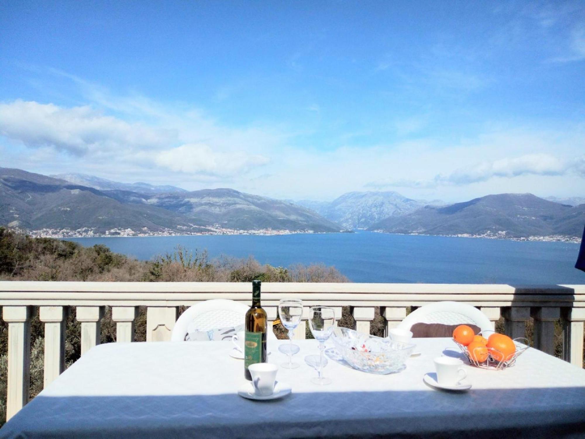 Apartments Vidikovac Tivat Kültér fotó