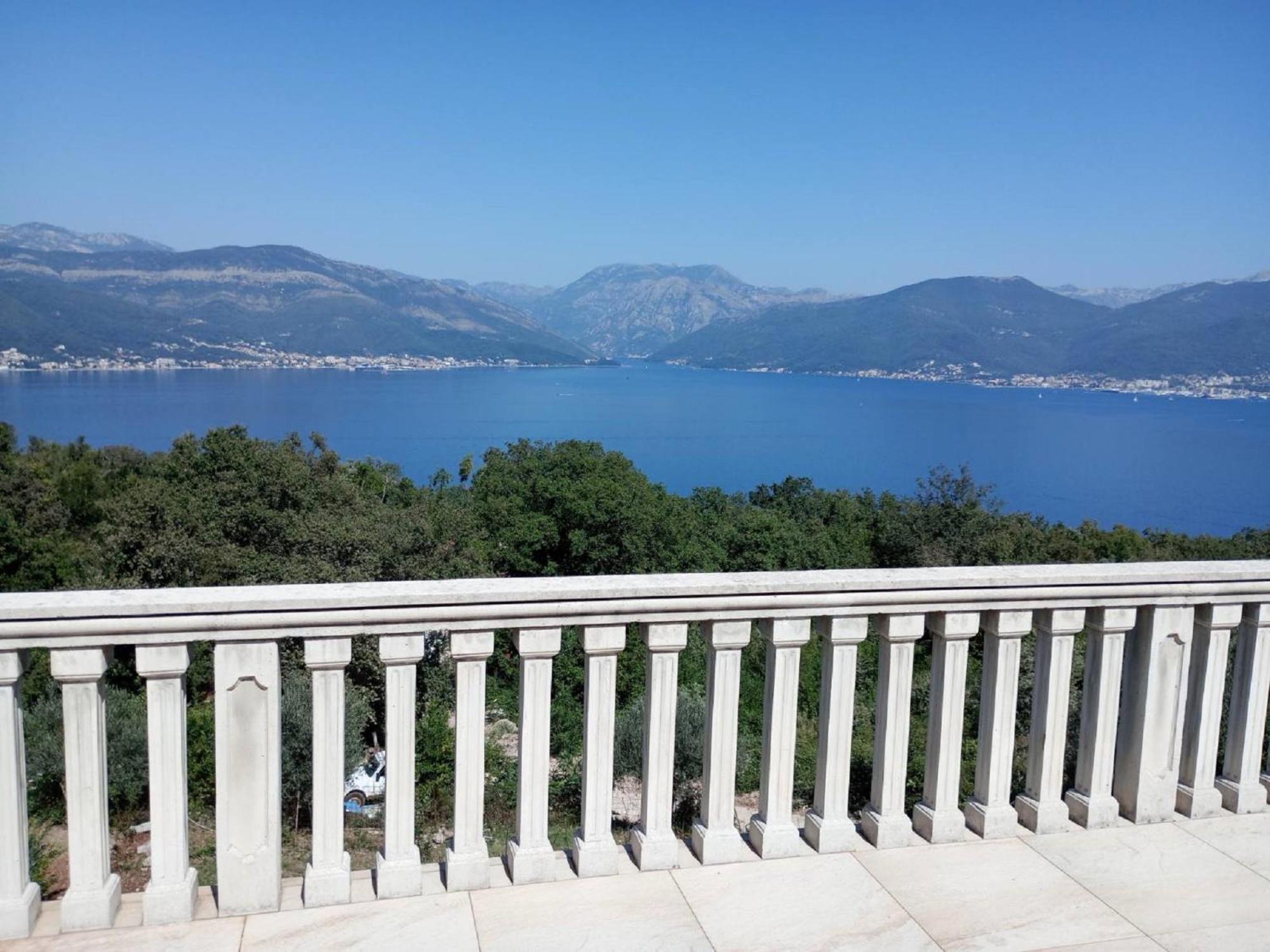 Apartments Vidikovac Tivat Kültér fotó